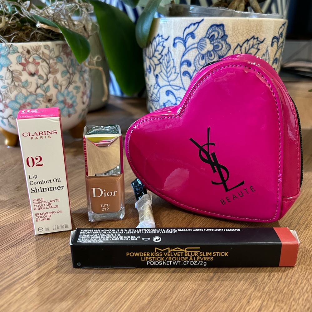 Luxury Beauty Bundle 💄💅🏻💕